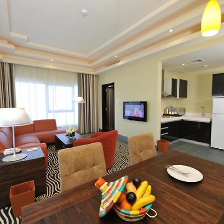 Al Raya Suites Hotel Манама Номер фото